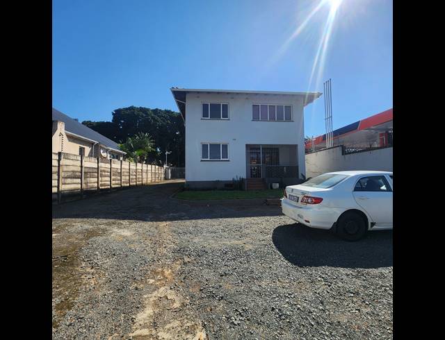 300M² OFFICE FOR SALE IN GLENWOOD